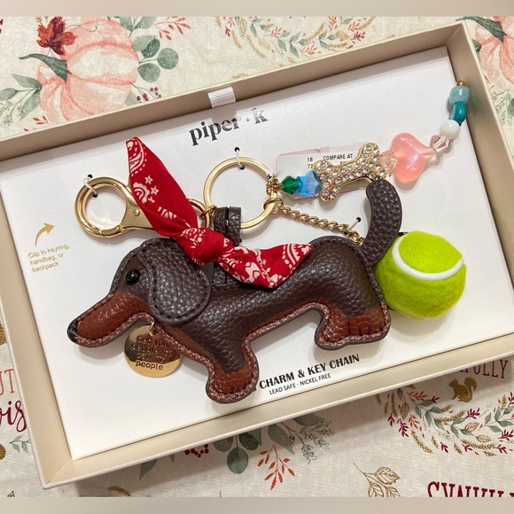 TODAY ONLY! Piper K VIRAL Dachshund Bag Charm Keychain - Picture 1 of 4